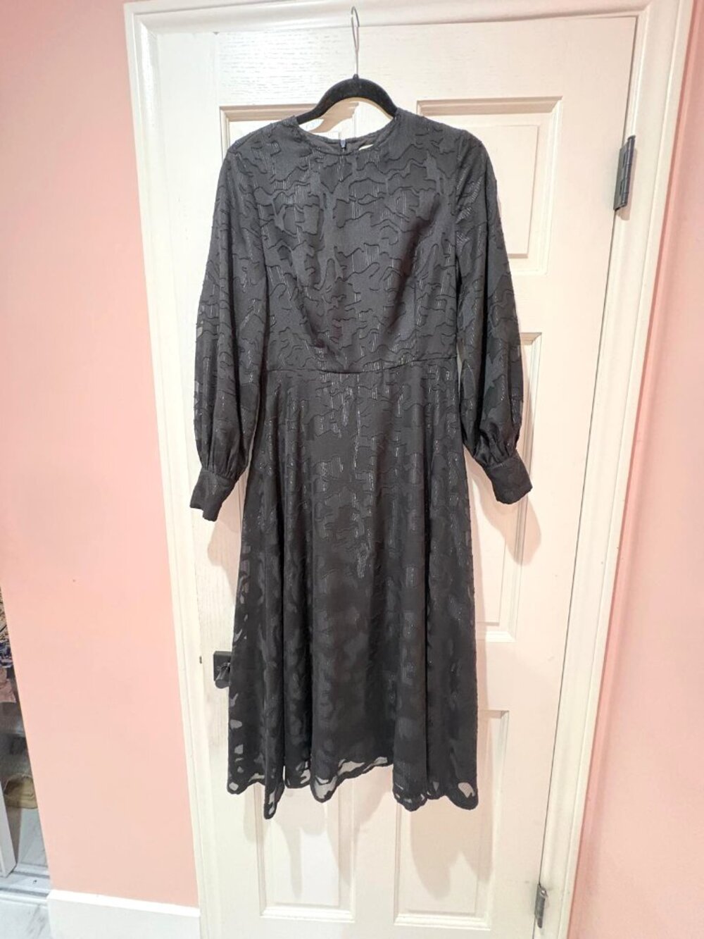 Black Metallic Abstract Long Sleeve Midi Dress by Ivee